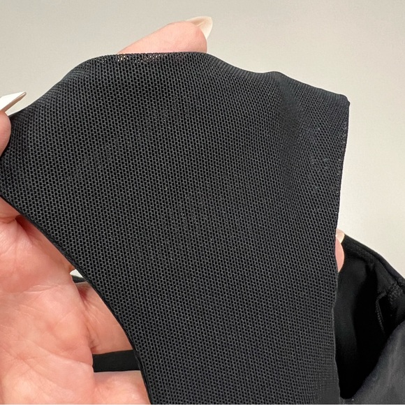 Lululemon 🍋 50 Rep Bra Size 6 - Picture 5 of 6